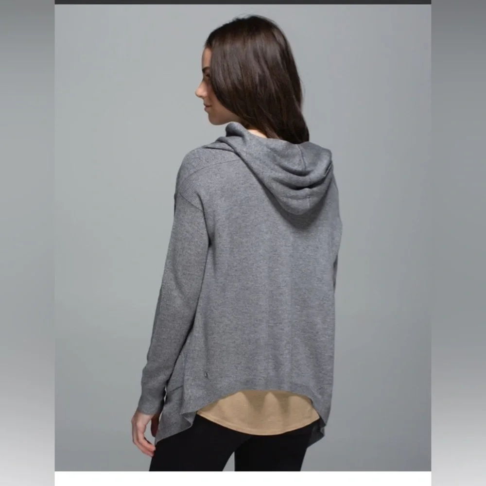 Gray Women's Lululemon Cabin Yogi Wrap size 8